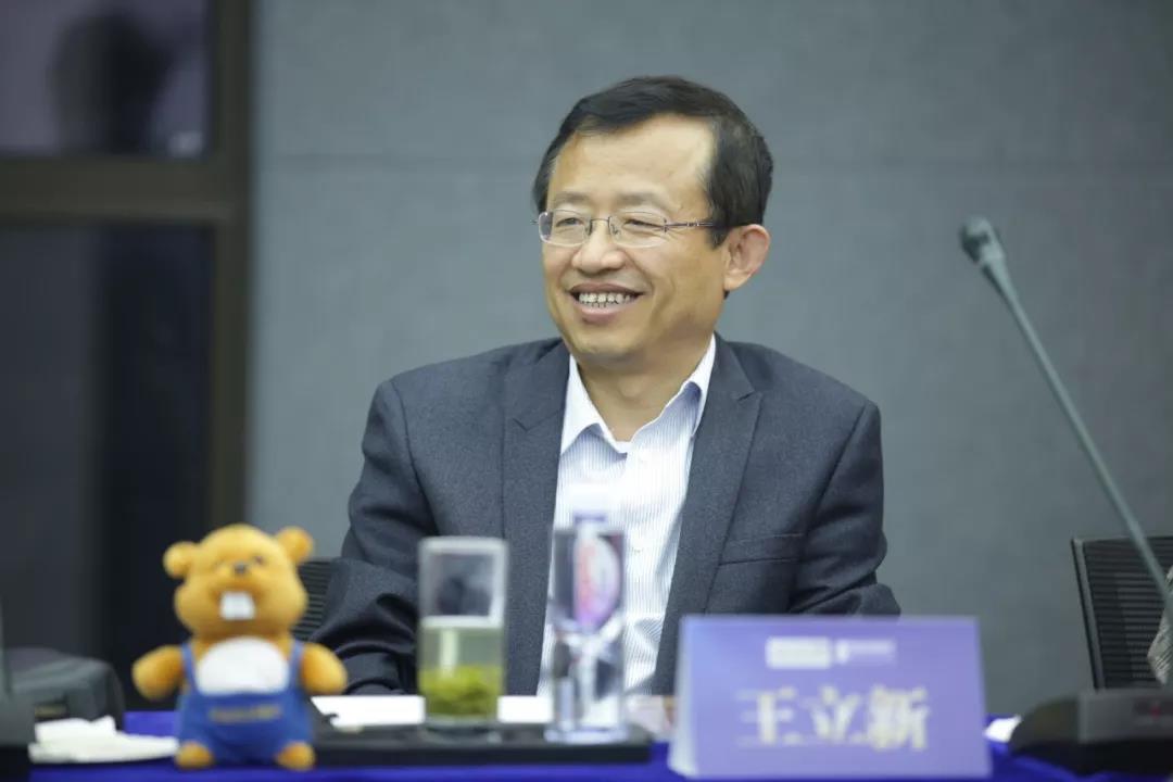 1541557036121465.jpg 1541557036121465.jpg